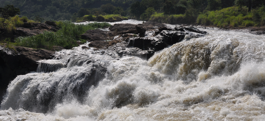 Hiking to the top of Murchison Falls